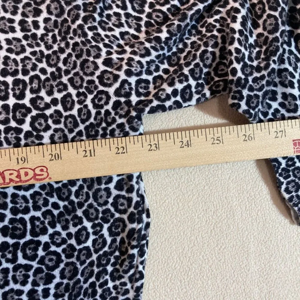 Michael Kors Sweater XL Black/Grey Animal Print V-Neck Soft Knit Casual Pullover